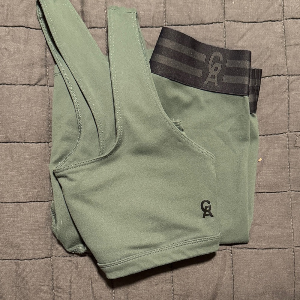 Good American Olive Green Workout Set - Picture 3 of 4